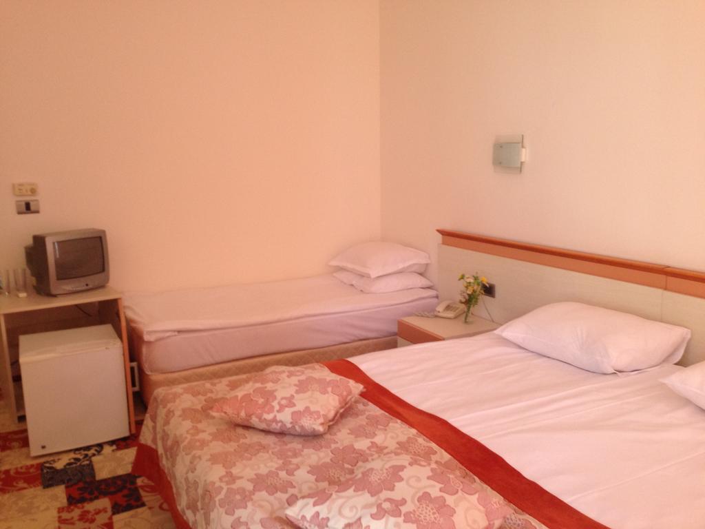 Hotel Koral - Free Parking Saints Constantine and Helena Room photo